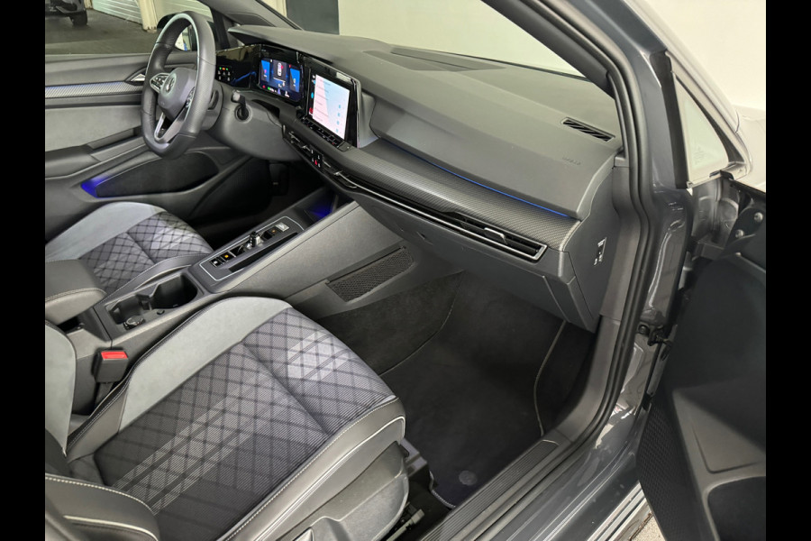 Volkswagen Golf 1.5 eTSI R-Line Pano|Keyless|Camera|IQ|Sfeer