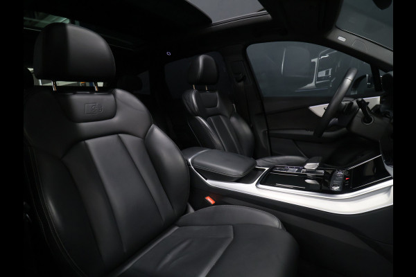 Audi Q7 55 TFSI e quattro S Line [SCHUIFKANTELDAK, BANG & OLUFSEN, LUCHTVERING, APPLE CARPLAY, ANDROID, MEMORY SEATS, HEAD-UP, PARKEER ASSISTENT, 360 CAMERA, STOELVERWARMING, ADAPTIVE CRUISE, VOL LEDER, NIEUWSTAAT]