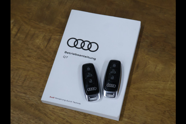 Audi Q7 55 TFSI e quattro S Line [SCHUIFKANTELDAK, BANG & OLUFSEN, LUCHTVERING, APPLE CARPLAY, ANDROID, MEMORY SEATS, HEAD-UP, PARKEER ASSISTENT, 360 CAMERA, STOELVERWARMING, ADAPTIVE CRUISE, VOL LEDER, NIEUWSTAAT]