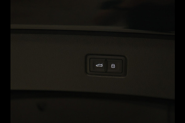 Audi Q7 55 TFSI e quattro S Line [SCHUIFKANTELDAK, BANG & OLUFSEN, LUCHTVERING, APPLE CARPLAY, ANDROID, MEMORY SEATS, HEAD-UP, PARKEER ASSISTENT, 360 CAMERA, STOELVERWARMING, ADAPTIVE CRUISE, VOL LEDER, NIEUWSTAAT]