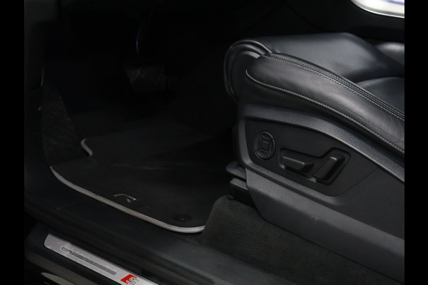 Audi Q7 60 TFSI e quattro Competition S Line [LUCHTVERING, TREKHAAK UITKLAPBAAR, SFEERVERLICHTING, ELEKTRISCH VERSTELBARE STOELEN, APPLE CARPLAY, ANDROID, STOELVERWARMING, CAMERA, PDC V+A, VOL LEDER, CRUISE, CLIMATE, NIEUWSTAAT]