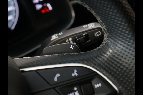 Audi Q7 60 TFSI e quattro Competition S Line [LUCHTVERING, TREKHAAK UITKLAPBAAR, SFEERVERLICHTING, ELEKTRISCH VERSTELBARE STOELEN, APPLE CARPLAY, ANDROID, STOELVERWARMING, CAMERA, PDC V+A, VOL LEDER, CRUISE, CLIMATE, NIEUWSTAAT]