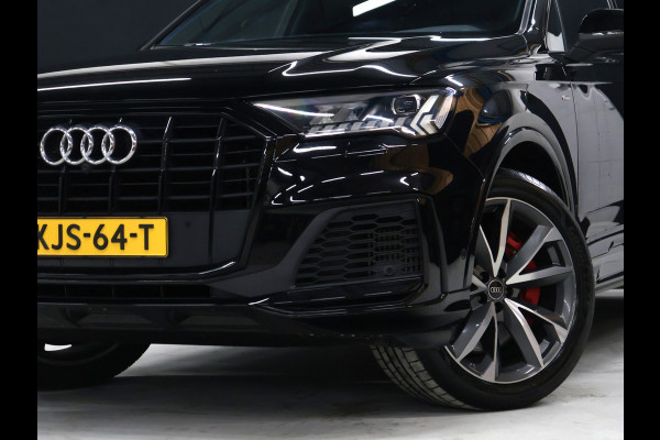Audi Q7 60 TFSI e quattro Competition S Line [LUCHTVERING, TREKHAAK UITKLAPBAAR, SFEERVERLICHTING, ELEKTRISCH VERSTELBARE STOELEN, APPLE CARPLAY, ANDROID, STOELVERWARMING, CAMERA, PDC V+A, VOL LEDER, CRUISE, CLIMATE, NIEUWSTAAT]