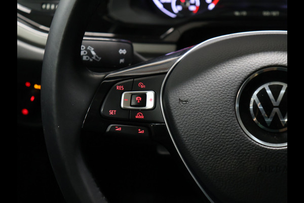Volkswagen Polo 1.0 TSI R Line [SCHUIFDAK, APPLE CARPLAY, ANDROID AUTO, CRUISE CONTROL, CLIMATE CONTROL, PARKEERSENSORS, NIEUWSTAAT]