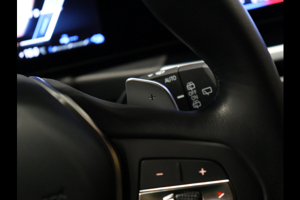 BMW 3 Serie Touring 320e FACELIFT SOH 94% [TREKHAAK UITKLAPBAAR, SOH: 94%, APPLE CARPLAY, ELEKTRISCH VERSTELBARE STOELEN, CAMERA, PDC V+A, VOL LEDER, LED, CRUISE CONTROL, NIEUWSTAAT]