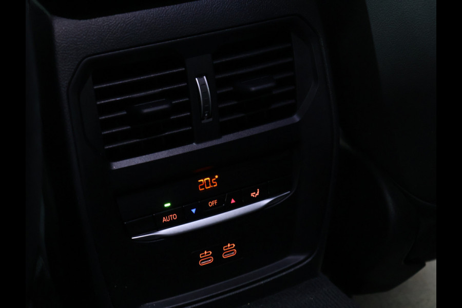 BMW 3 Serie Touring 320e FACELIFT SOH 94% [TREKHAAK UITKLAPBAAR, SOH: 94%, APPLE CARPLAY, ELEKTRISCH VERSTELBARE STOELEN, CAMERA, PDC V+A, VOL LEDER, LED, CRUISE CONTROL, NIEUWSTAAT]