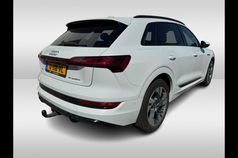 Audi e-tron e-tron 50 quattro Launch ed. 71 kWh 3x S-Line / Trekhaak / Panoramadak / Camera / 20'' / Luchtvering / ACC / Navigatie / Stoelverwarming / DAB
