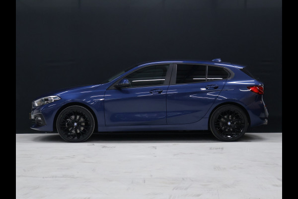 BMW 1-serie 118i M Sport [M STUUR, APPLE CARPLAY, STOELVERWARMING, VOL LEDER, ANDROID, DIGITAL DASH, LED, CRUISE CONTROL, CLIMATE CONTROL, NIEUWSTAAT]