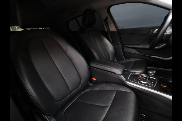 BMW 1-serie 118i M Sport [M STUUR, APPLE CARPLAY, STOELVERWARMING, VOL LEDER, ANDROID, DIGITAL DASH, LED, CRUISE CONTROL, CLIMATE CONTROL, NIEUWSTAAT]