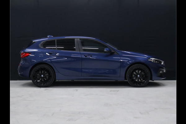 BMW 1-serie 118i M Sport [M STUUR, APPLE CARPLAY, STOELVERWARMING, VOL LEDER, ANDROID, DIGITAL DASH, LED, CRUISE CONTROL, CLIMATE CONTROL, NIEUWSTAAT]