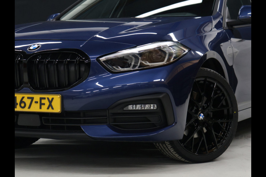 BMW 1-serie 118i M Sport [M STUUR, APPLE CARPLAY, STOELVERWARMING, VOL LEDER, ANDROID, DIGITAL DASH, LED, CRUISE CONTROL, CLIMATE CONTROL, NIEUWSTAAT]