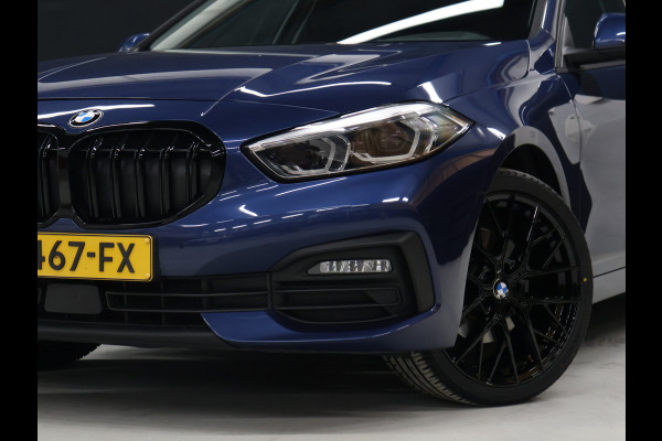 BMW 1-serie 118i M Sport [M STUUR, APPLE CARPLAY, STOELVERWARMING, VOL LEDER, ANDROID, DIGITAL DASH, LED, CRUISE CONTROL, CLIMATE CONTROL, NIEUWSTAAT]