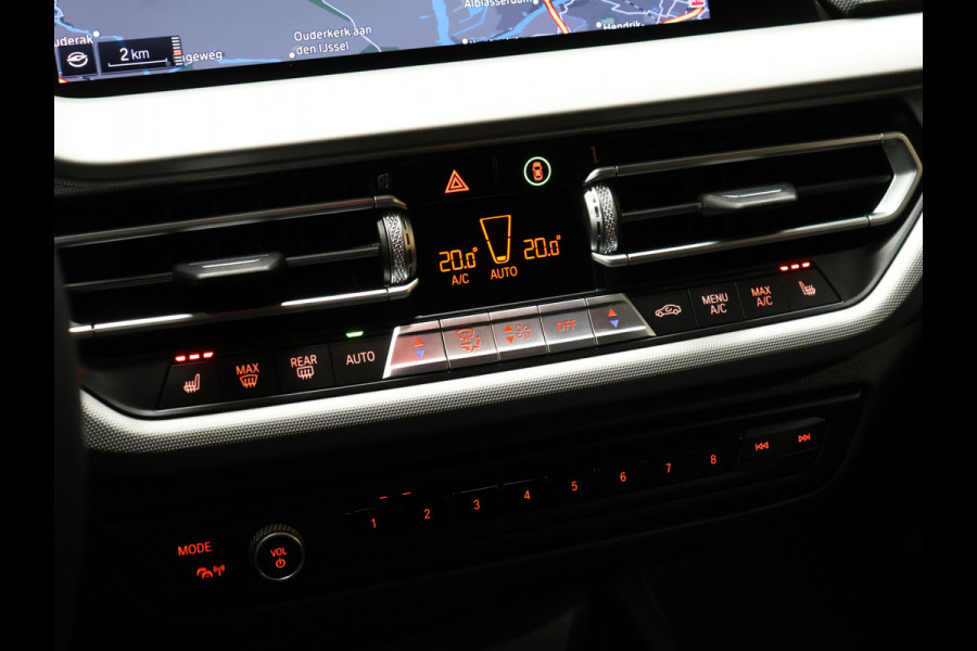 BMW 1-serie 118i M Sport [M STUUR, APPLE CARPLAY, STOELVERWARMING, VOL LEDER, ANDROID, DIGITAL DASH, LED, CRUISE CONTROL, CLIMATE CONTROL, NIEUWSTAAT]