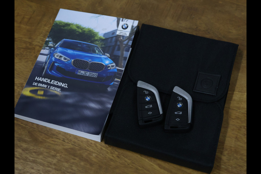 BMW 1-serie 118i M Sport [M STUUR, APPLE CARPLAY, STOELVERWARMING, VOL LEDER, ANDROID, DIGITAL DASH, LED, CRUISE CONTROL, CLIMATE CONTROL, NIEUWSTAAT]