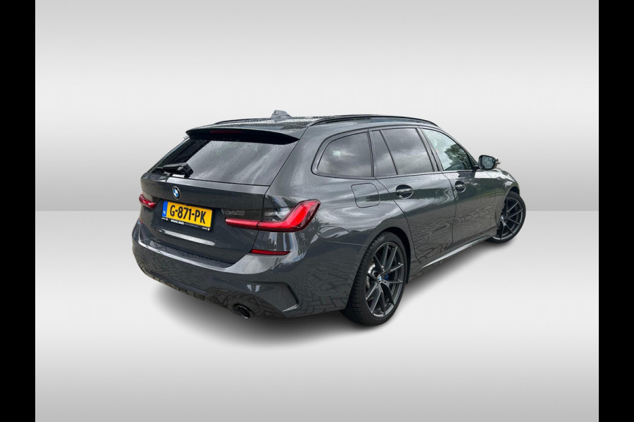 BMW 3 Serie Touring 330i High Exe. M Sport / Panoramadak / Camera / Leder / CarPlay / 19'' / Sportstoelen / Stoelverwarming / DAB / Cruise Control / Getint glas