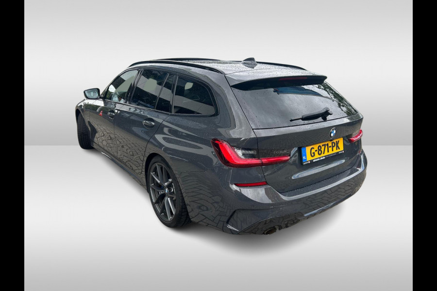 BMW 3 Serie Touring 330i High Exe. M Sport / Panoramadak / Camera / Leder / CarPlay / 19'' / Sportstoelen / Stoelverwarming / DAB / Cruise Control / Getint glas