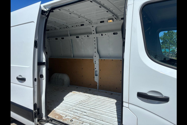 Renault Master T35 2.3 dCi L3H3 | 3 Zitplaatsen | Bluetooth | Navi | Parkeersensoren | Airco