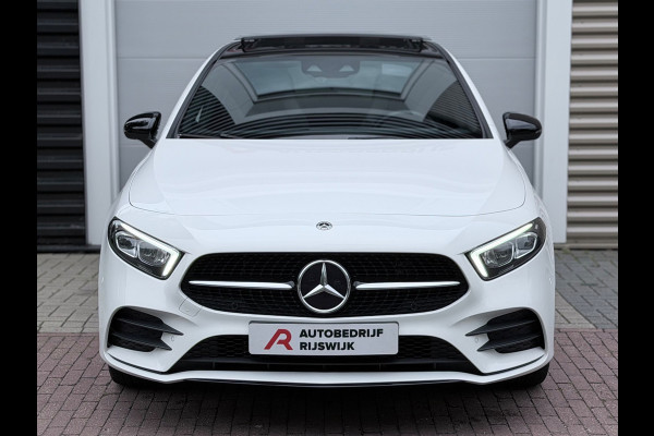 Mercedes-Benz A-Klasse 250 e AMG Line Pano/AR/sfeer/Camera