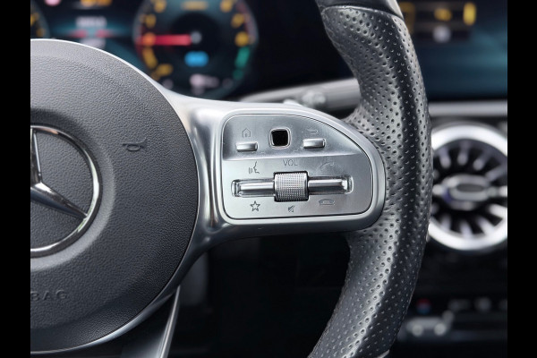 Mercedes-Benz A-Klasse 250 e AMG Line Pano/AR/sfeer/Camera