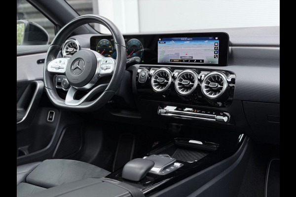 Mercedes-Benz A-Klasse 250 e AMG Line Pano/AR/sfeer/Camera