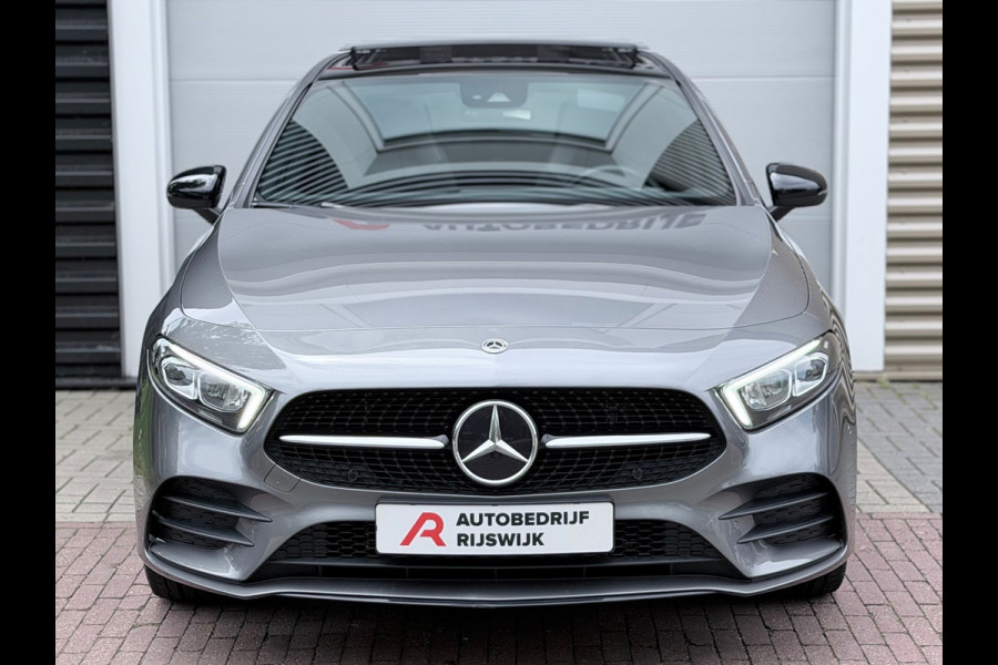 Mercedes-Benz A-Klasse 250 e AMG Line Pano/Camera/Sfeer