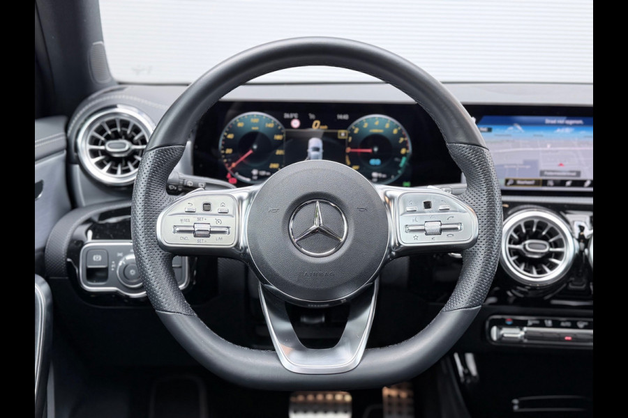 Mercedes-Benz A-Klasse 250 e AMG Line Pano/Camera/Sfeer