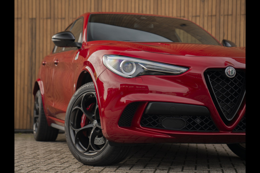 Alfa Romeo Stelvio 2.9 V6 AWD Quadrifoglio | Harman/Kardon | Rosso Competizione | Adapt. cruise | CarPlay | Carbon stuur