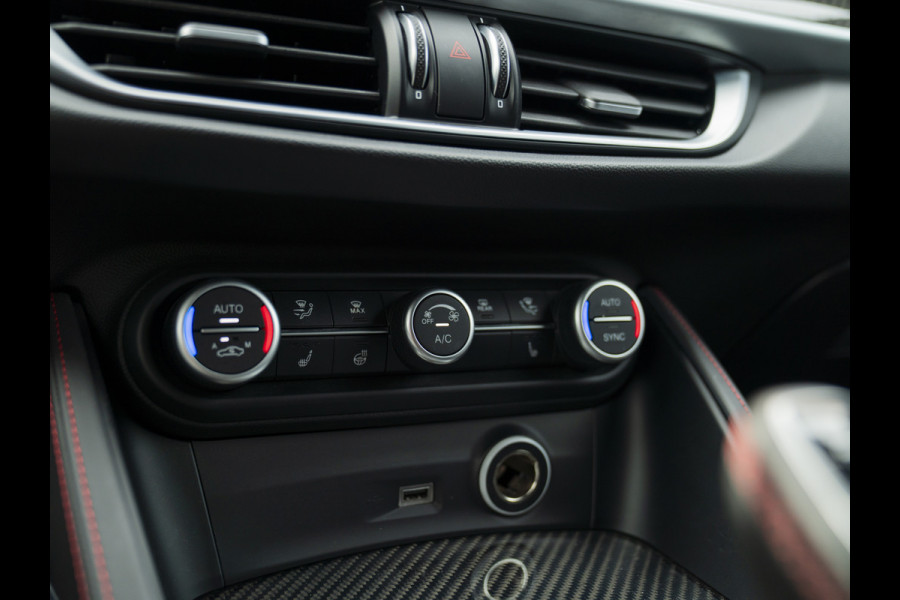 Alfa Romeo Stelvio 2.9 V6 AWD Quadrifoglio | Harman/Kardon | Rosso Competizione | Adapt. cruise | CarPlay | Carbon stuur