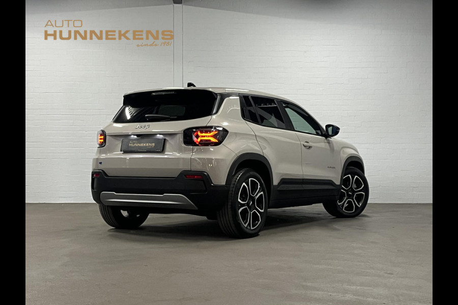 Jeep Avenger Summit 54 kWh *2.496 km* Adaptive cruise control | Camera | Carplay | Airco | Dodehoek detectie | 18" lichtmetalen wielen |