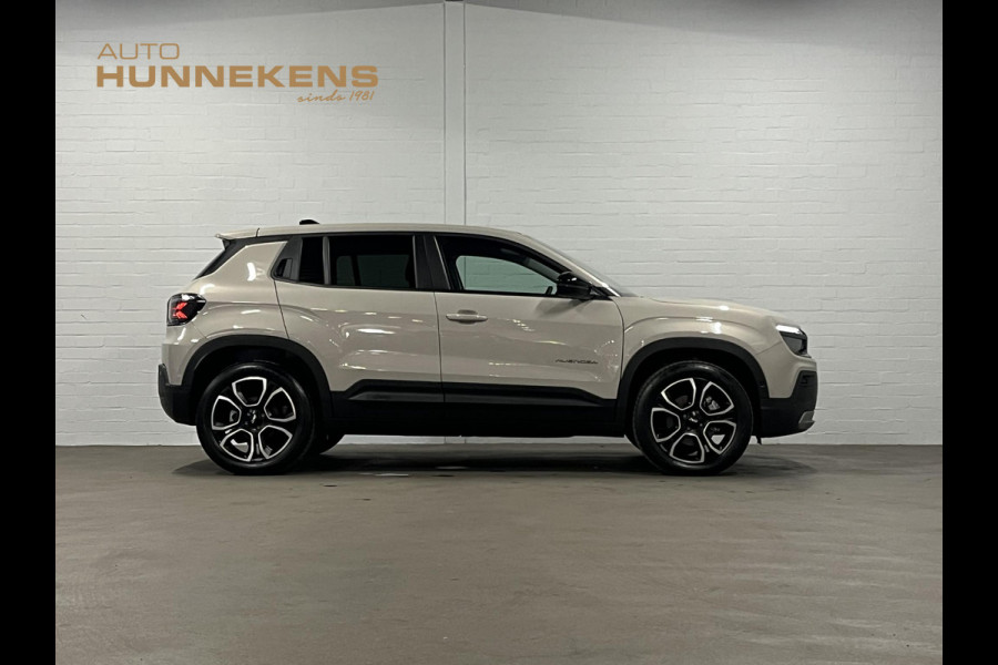 Jeep Avenger Summit 54 kWh *2.496 km* Adaptive cruise control | Camera | Carplay | Airco | Dodehoek detectie | 18" lichtmetalen wielen |