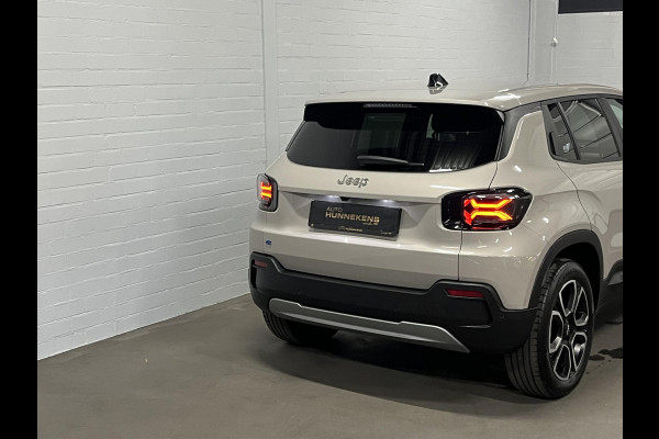 Jeep Avenger Summit 54 kWh *2.496 km* Adaptive cruise control | Camera | Carplay | Airco | Dodehoek detectie | 18" lichtmetalen wielen |