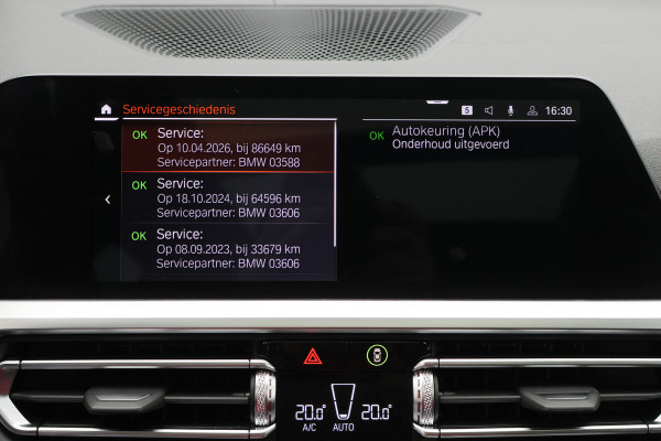 BMW 3 Serie Touring 330e Business Edition Plus M-sport Panoramadak, M-Sportstoelen, Carbon, Camera, Elektr. Trekhaak, 19''