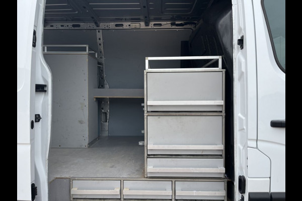 Renault Master T35 2.3 dCi L2H2 3p BPM Vrij! Lease €270 p/m, Imperiaal+Trap, Bedrijfswageninrichting, Navi, PDC, Airco, Trekhaak, Cruise controle, Onderhoudshistorie aanwezig