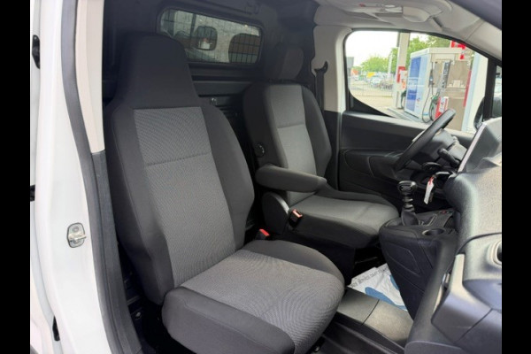 Peugeot Partner 1.2 PureTech Premium AIRCO I NAVI I PDC I APPLE CARPLAY I ANDROID AUTO I 1e EIGENAAQR I COMPLETE ONDERHOUDSHISTORIE