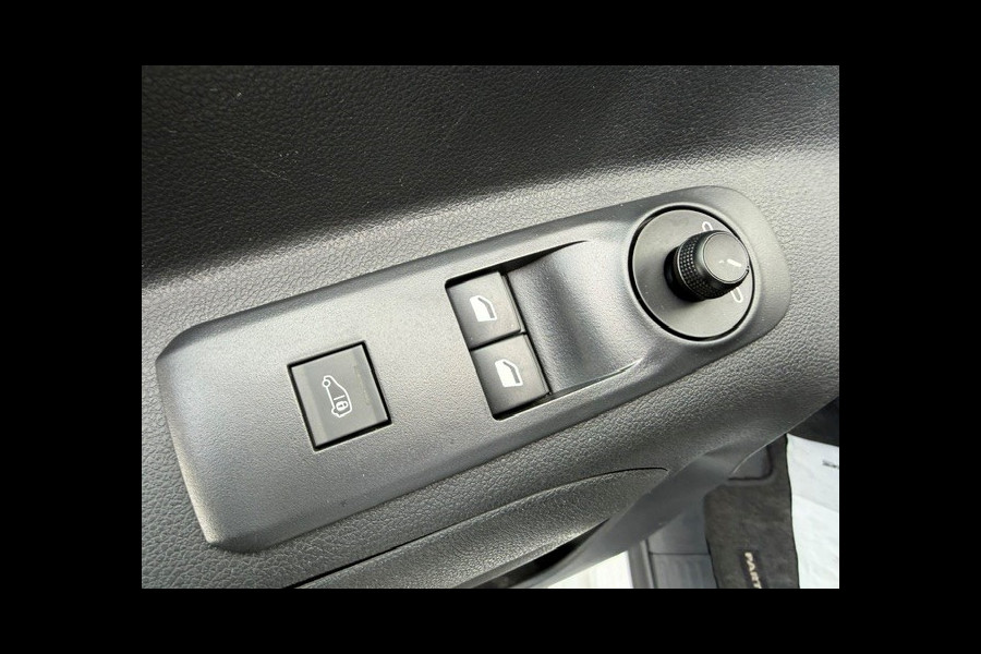 Peugeot Partner 1.2 PureTech Premium AIRCO I NAVI I PDC I APPLE CARPLAY I ANDROID AUTO I 1e EIGENAAQR I COMPLETE ONDERHOUDSHISTORIE