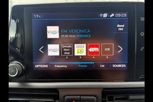 Peugeot Partner 1.2 PureTech Premium AIRCO I NAVI I PDC I APPLE CARPLAY I ANDROID AUTO I 1e EIGENAAQR I COMPLETE ONDERHOUDSHISTORIE
