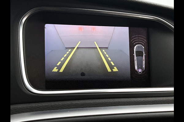 Volvo V40 1.5 T3 Polar+ Sport(Goed OnderH, Panorama, Camera, Trekhaak, Navi, StoelV, PDC V+A, Etc)