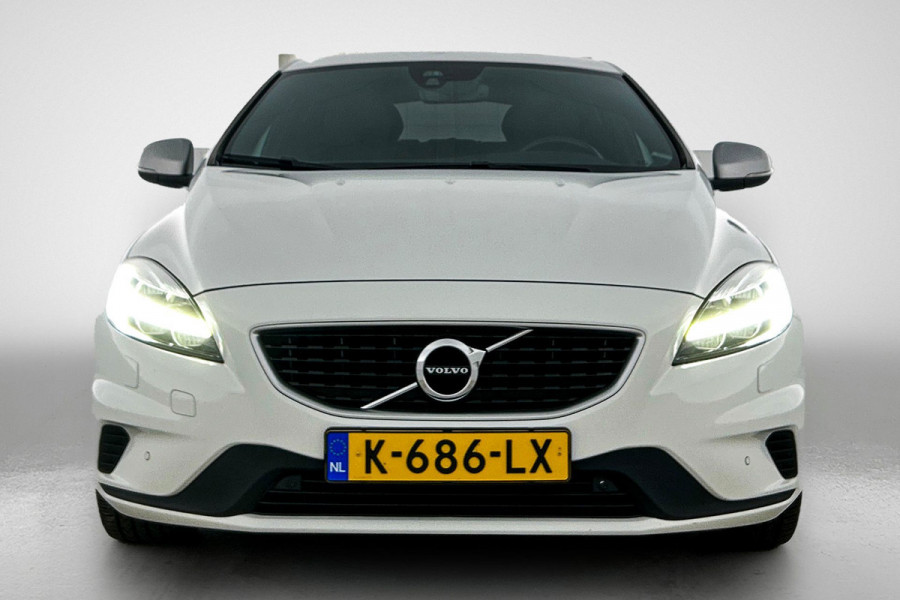 Volvo V40 1.5 T3 Polar+ Sport(Goed OnderH, Panorama, Camera, Trekhaak, Navi, StoelV, PDC V+A, Etc)