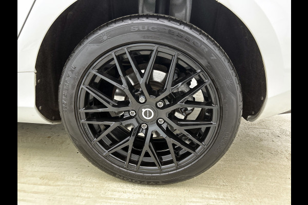 Volvo V40 1.5 T3 Polar+ Sport(Goed OnderH, Panorama, Camera, Trekhaak, Navi, StoelV, PDC V+A, Etc)