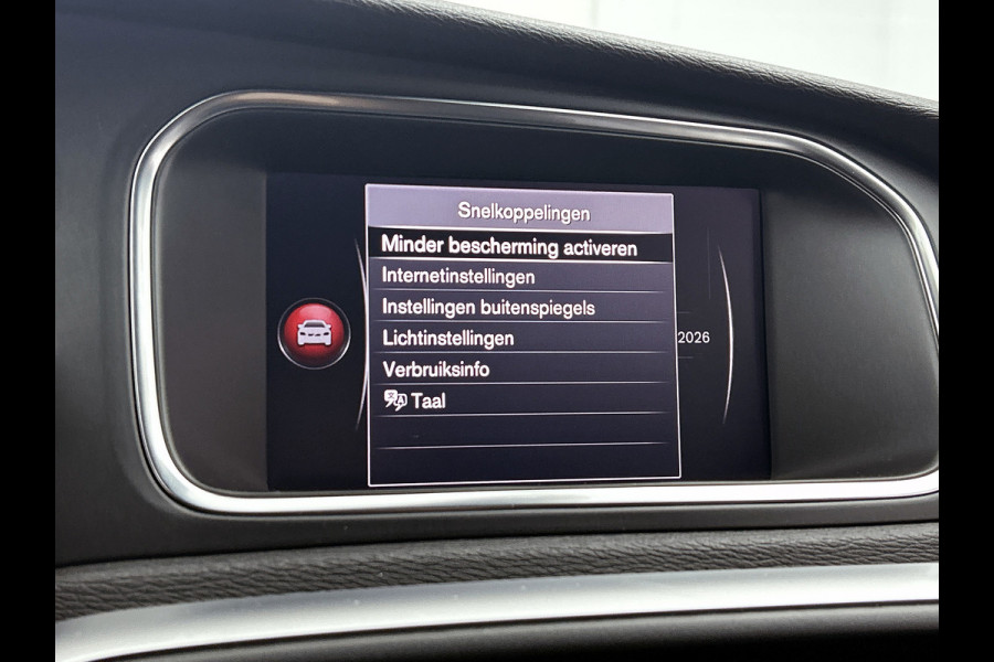 Volvo V40 1.5 T3 Polar+ Sport(Goed OnderH, Panorama, Camera, Trekhaak, Navi, StoelV, PDC V+A, Etc)
