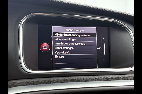 Volvo V40 1.5 T3 Polar+ Sport(Goed OnderH, Panorama, Camera, Trekhaak, Navi, StoelV, PDC V+A, Etc)