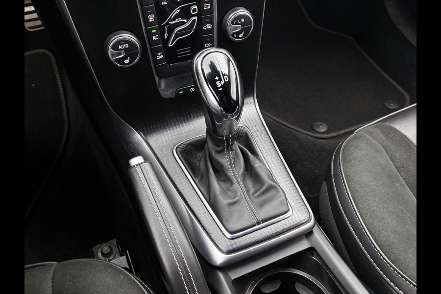 Volvo V40 1.5 T3 Polar+ Sport(Goed OnderH, Panorama, Camera, Trekhaak, Navi, StoelV, PDC V+A, Etc)