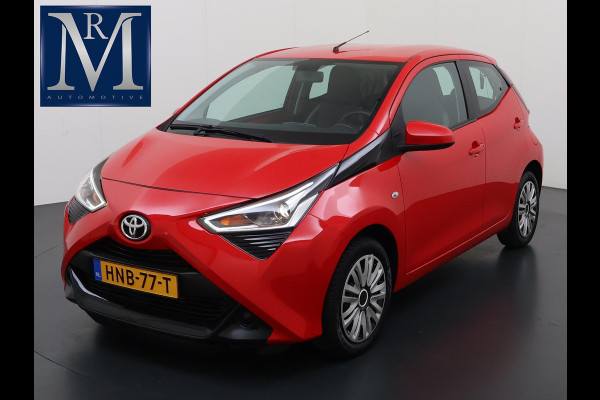 Toyota Aygo 1.0 VVT-i x-play AUTOMAAT | APPLE CARPLAY / ANDROID AUTO | CAMERA | AIRCO | ONDERHOUD UITGEVOERD | DIRECT LEVERBAAR |