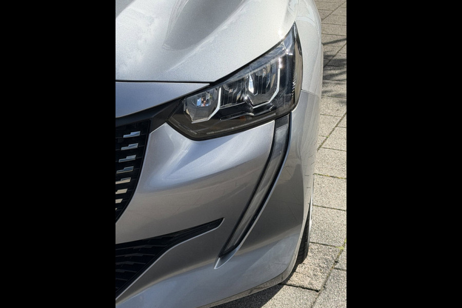 Peugeot 208 1.2 PureTech Active Pack 19.000 KM - Apple CarPlay / Navigatie I Airco I LED I PDC I Sport velgen I Dealer onderhouden