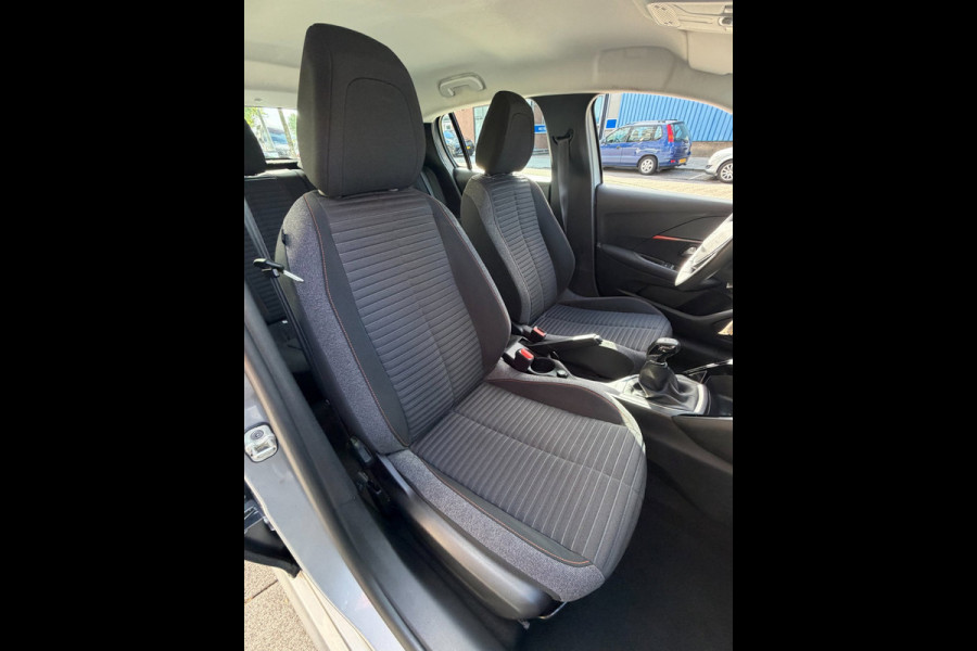 Peugeot 208 1.2 PureTech Active Pack 19.000 KM - Apple CarPlay / Navigatie I Airco I LED I PDC I Sport velgen I Dealer onderhouden