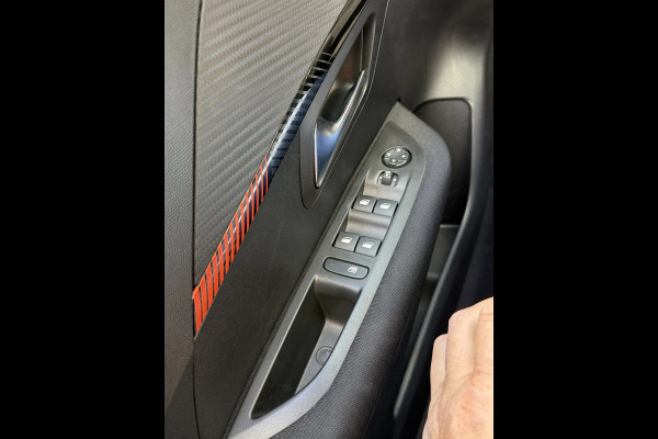 Peugeot 208 1.2 PureTech Active Pack 19.000 KM - Apple CarPlay / Navigatie I Airco I LED I PDC I Sport velgen I Dealer onderhouden