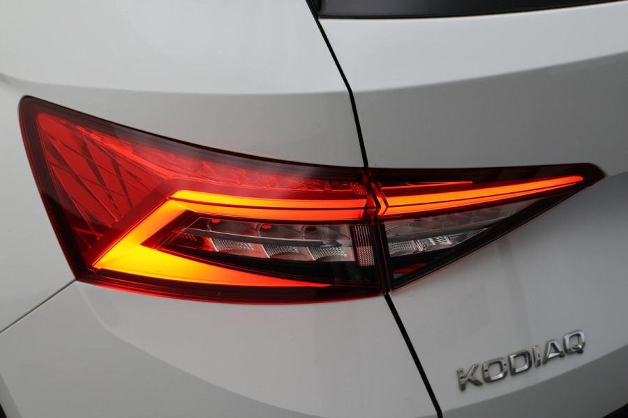 Škoda Kodiaq 1.5 TSI Limited Business Edition Automaat LED, Camera, Apple Carplay, DAB, PDC