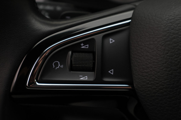 Škoda Kodiaq 1.5 TSI Limited Business Edition Automaat LED, Camera, Apple Carplay, DAB, PDC