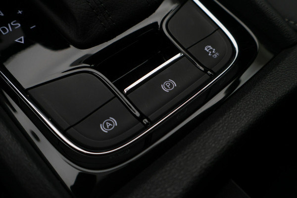 Škoda Kodiaq 1.5 TSI Limited Business Edition Automaat LED, Camera, Apple Carplay, DAB, PDC