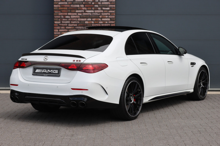 Mercedes-Benz E-Klasse AMG 53 4MATIC+ Premium | 612pk | Hyperscreen | Achterasbesturing | Carbon | AMG Drivers Package | Distronic+ | HUD | Panoramadak | Digital Light | Burmester | Dynamic Plus-pakket |